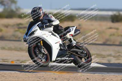 media/Nov-06-2023-Moto Forza (Mon) [[ce023d0744]]/3-Intermediate Group/Session 5 (Turn 4)/